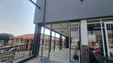 400 Jan Smuts Avenue